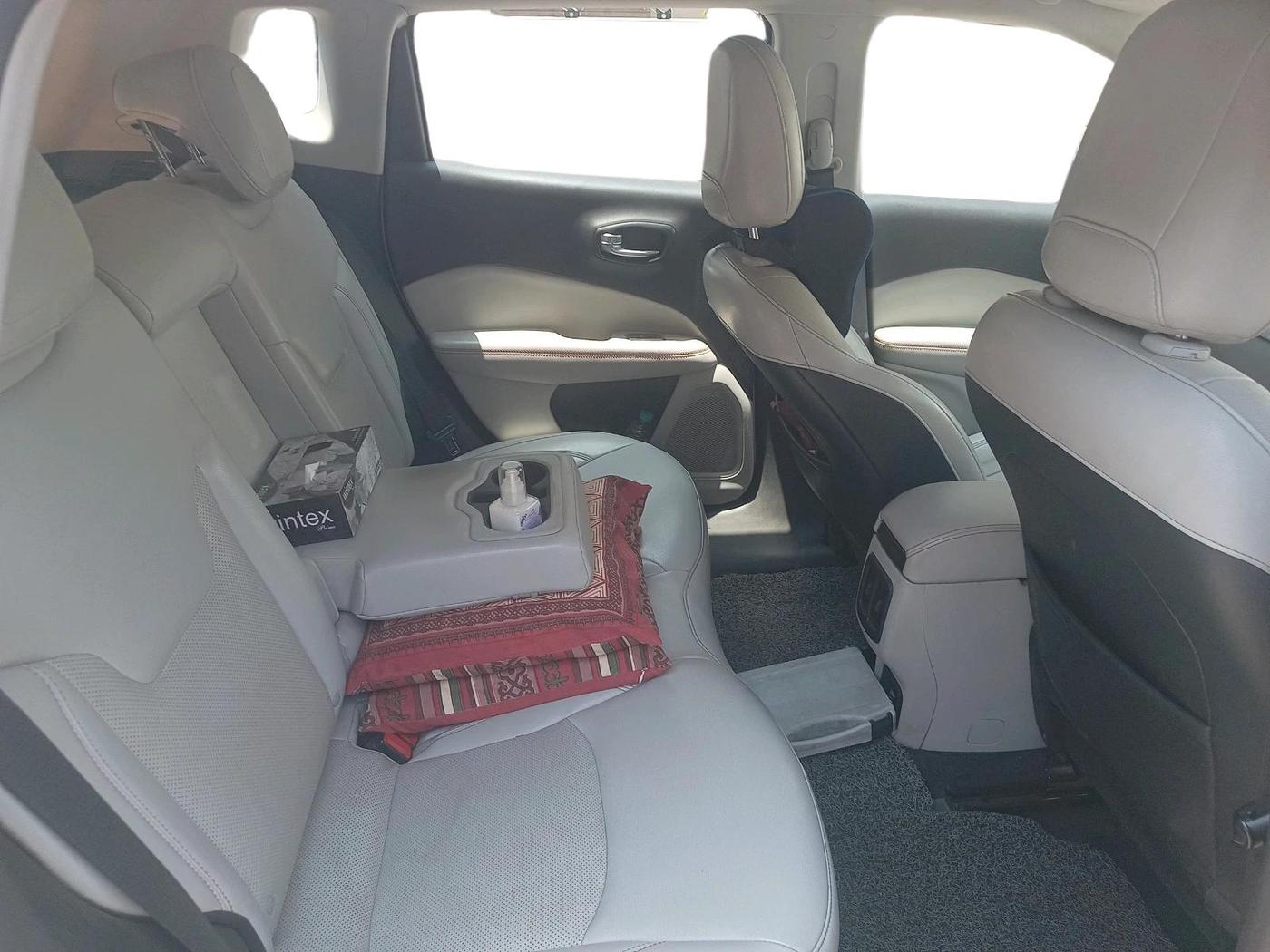 2018 Jeep Compass LIMITED 2.0 DIESEL, Diesel, Manual, 1,26,514 km, interior