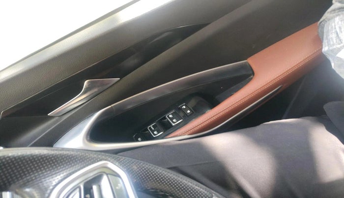 2020 MG HECTOR PLUS SHARP 1.5 PETROL TURBO DCT 6-STR, Petrol, Automatic, 99,334 km, interior