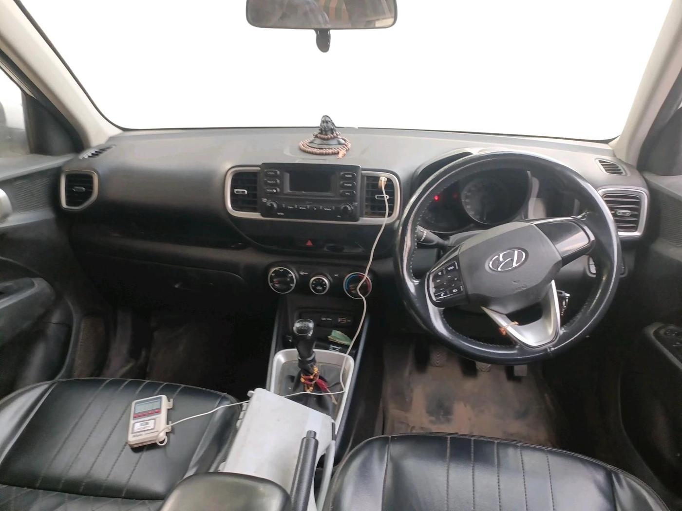 2022 Hyundai VENUE S 1.2, Petrol, Manual, 1,14,956 km, interior