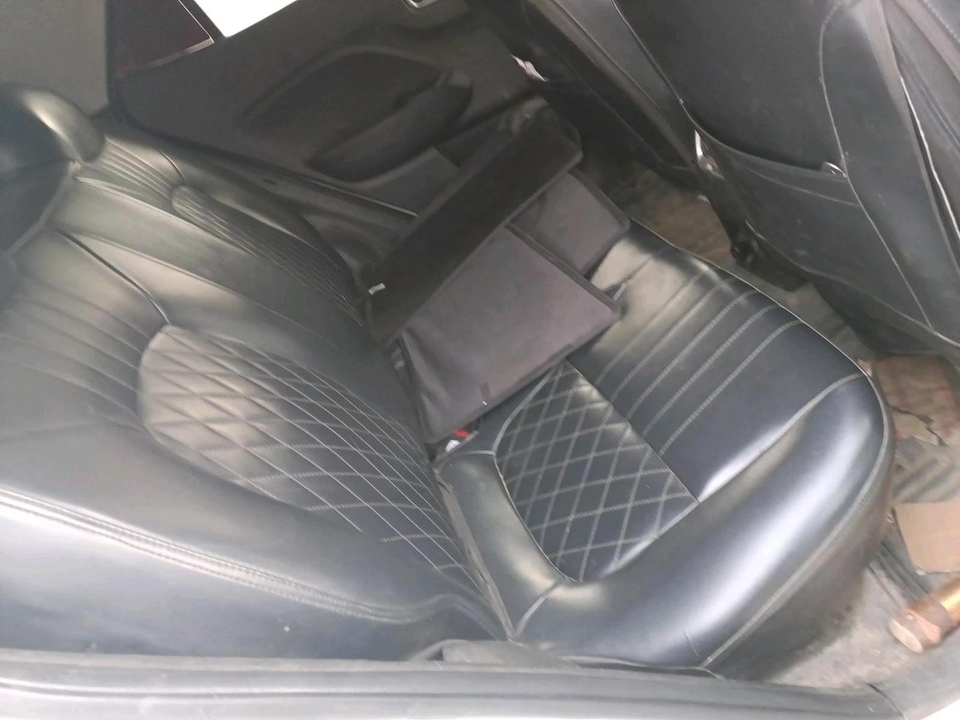 2022 Hyundai VENUE S 1.2, Petrol, Manual, 1,14,956 km, interior