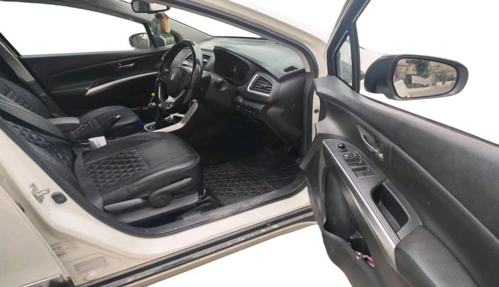 2017 Maruti S Cross ALPHA 1.3, Diesel, Manual, 1,24,786 km, interior