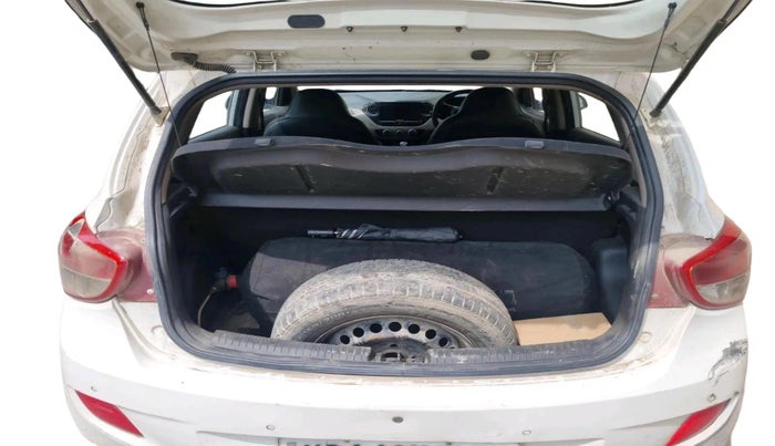 2014 Hyundai Grand i10 SPORTZ 1.2 KAPPA VTVT, CNG, Manual, 98,948 km, exterior