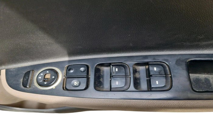 2014 Hyundai Grand i10 SPORTZ 1.2 KAPPA VTVT, CNG, Manual, 98,948 km, interior