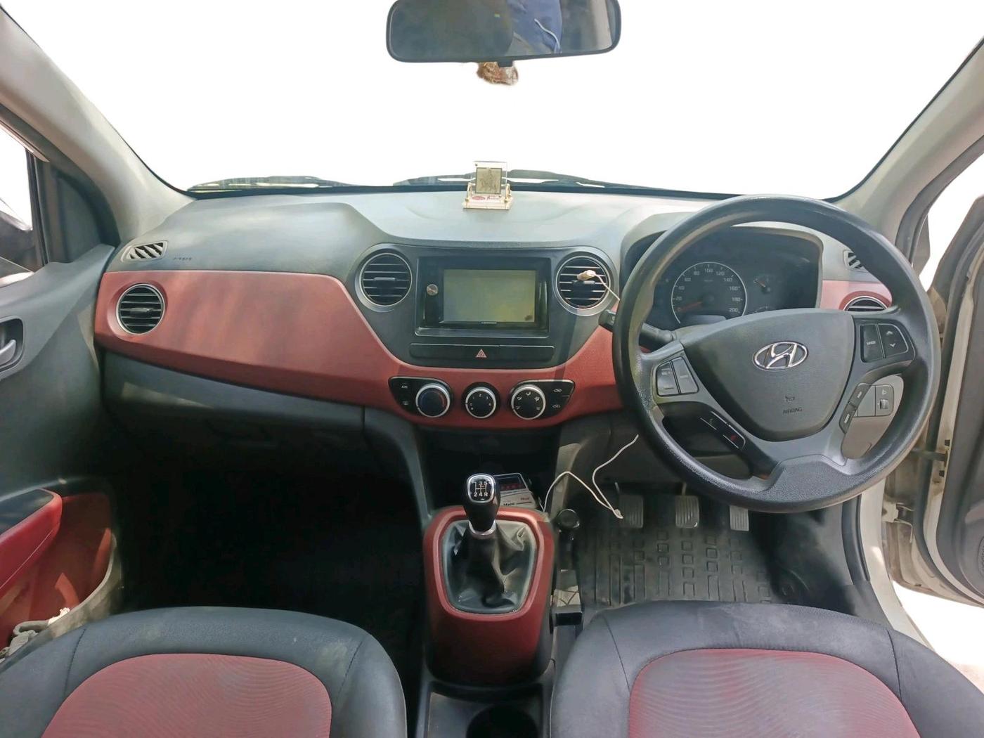 2016 Hyundai Grand i10 1.2 SPORTZ PRIME EDITION VTVT, Petrol, Manual, 1,31,310 km, interior
