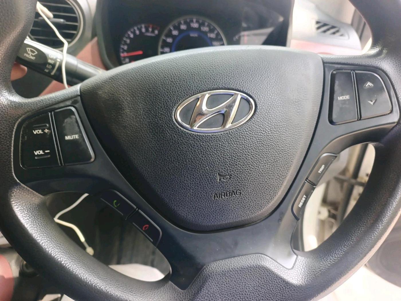 2016 Hyundai Grand i10 1.2 SPORTZ PRIME EDITION VTVT, Petrol, Manual, 1,31,310 km, interior