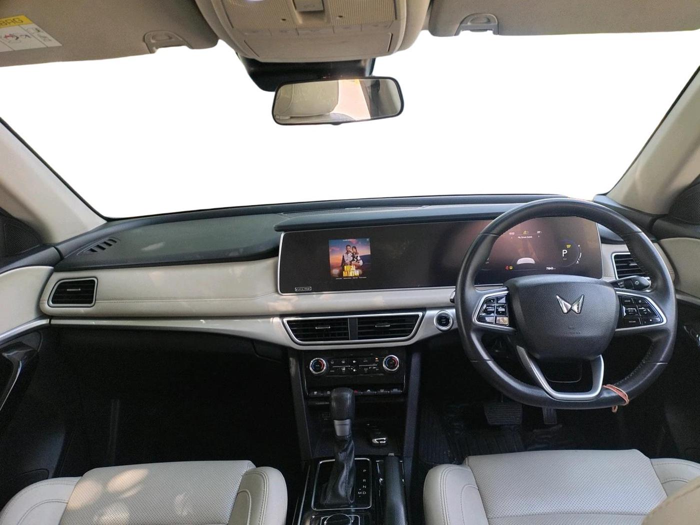 2024 Mahindra XUV700 AX 7 D AT 7 STR, Diesel, Automatic, 73,532 km, interior
