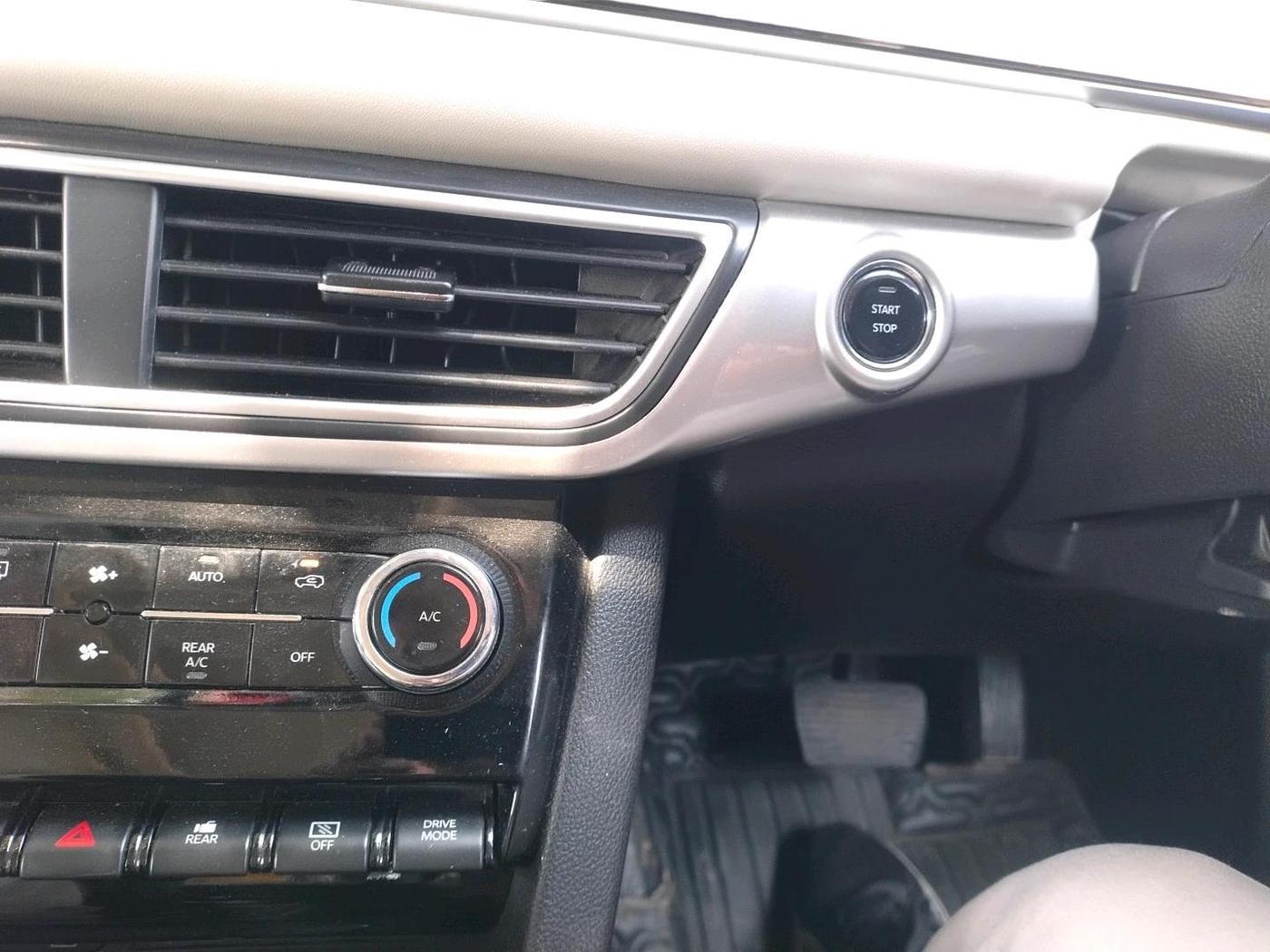 2024 Mahindra XUV700 AX 7 D AT 7 STR, Diesel, Automatic, 73,532 km, interior