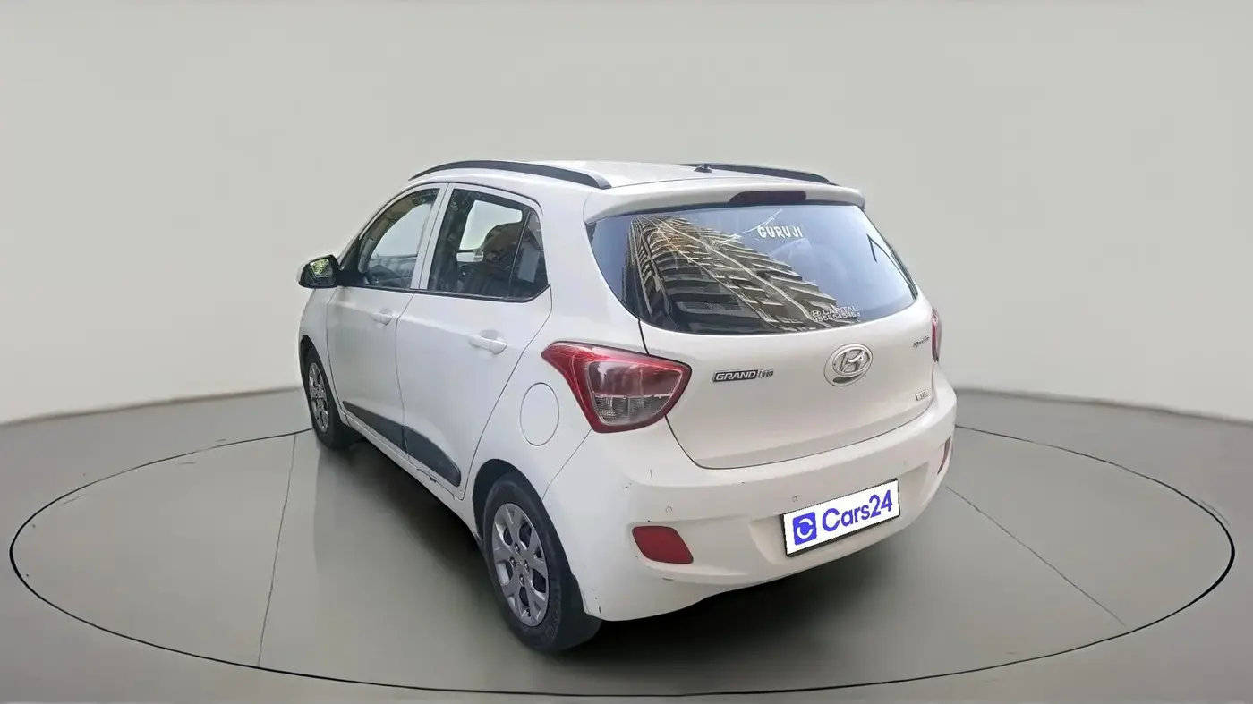 2015 Hyundai Grand i10 SPORTZ 1.2 KAPPA VTVT, CNG, Manual, 1,02,803 km, exterior