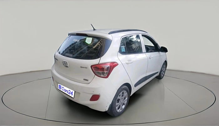 2015 Hyundai Grand i10 SPORTZ 1.2 KAPPA VTVT, CNG, Manual, 1,02,803 km, exterior
