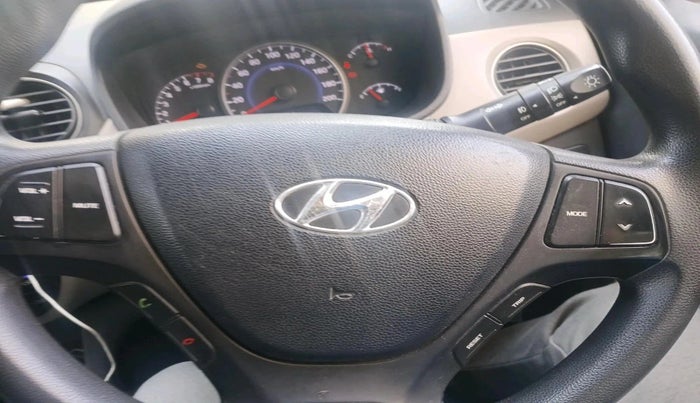2015 Hyundai Grand i10 SPORTZ 1.2 KAPPA VTVT, CNG, Manual, 1,02,803 km, interior