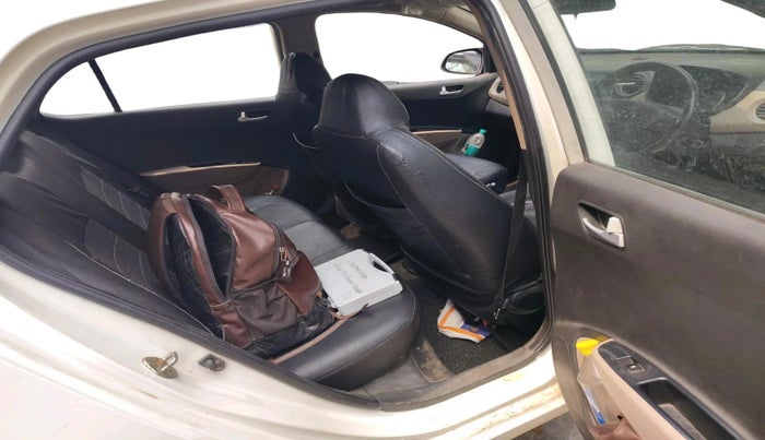 2016 Hyundai Grand i10 SPORTZ 1.1 CRDI, Diesel, Manual, 1,32,728 km, interior