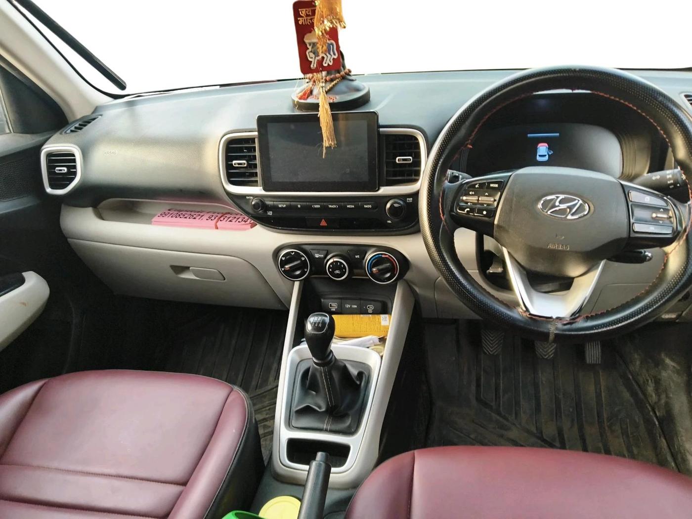 2022 Hyundai VENUE S 1.2, CNG, Manual, 55,187 km, interior