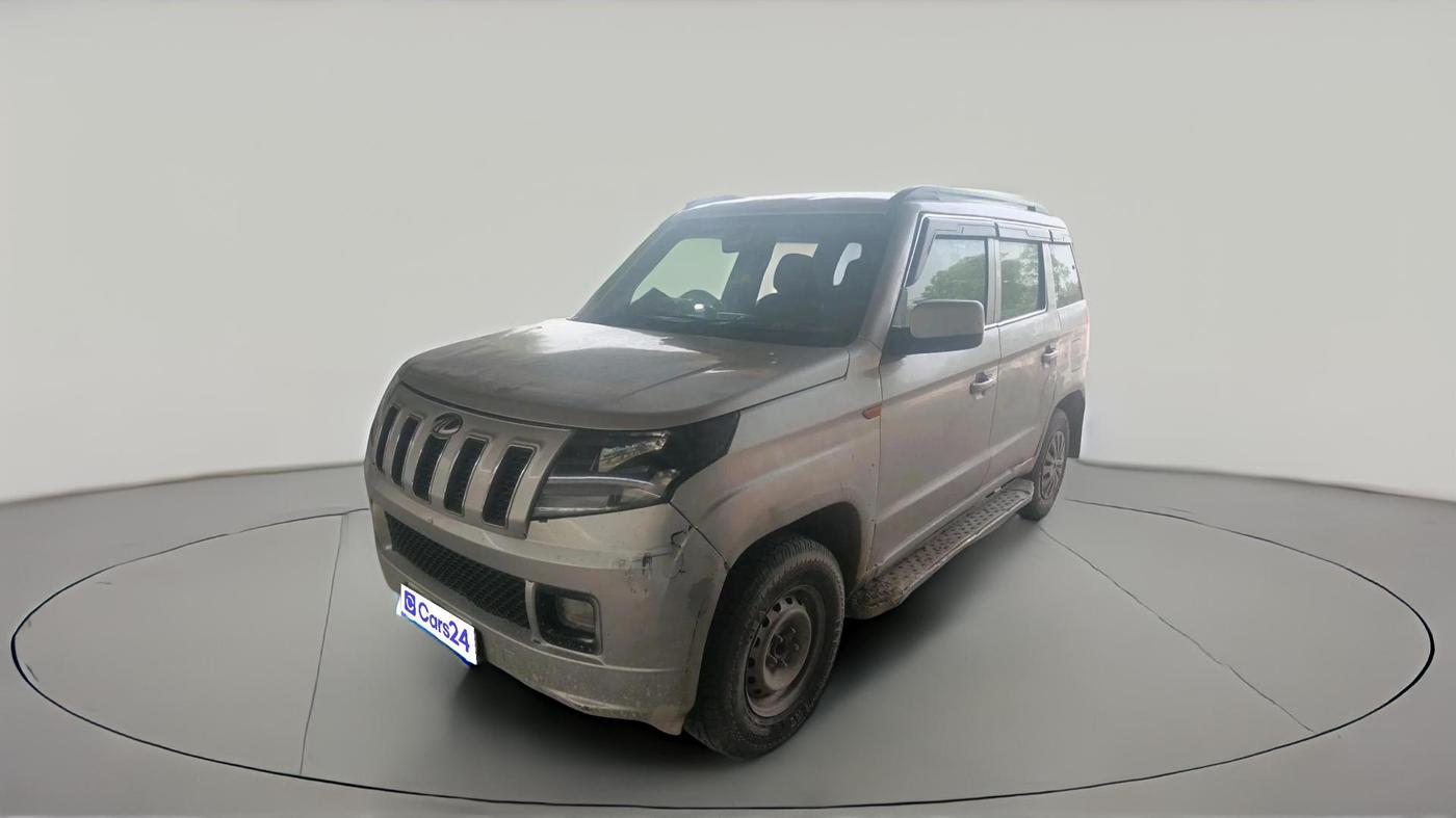 2016 Mahindra TUV300 T6, Diesel, Manual, 1,03,032 km, exterior