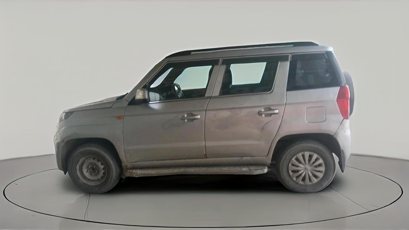 2016 Mahindra TUV300 T6, Diesel, Manual, 1,03,032 km, exterior