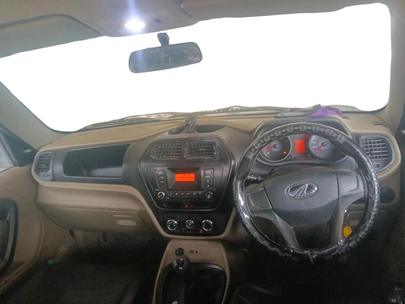 2016 Mahindra TUV300 T6, Diesel, Manual, 1,03,032 km, interior