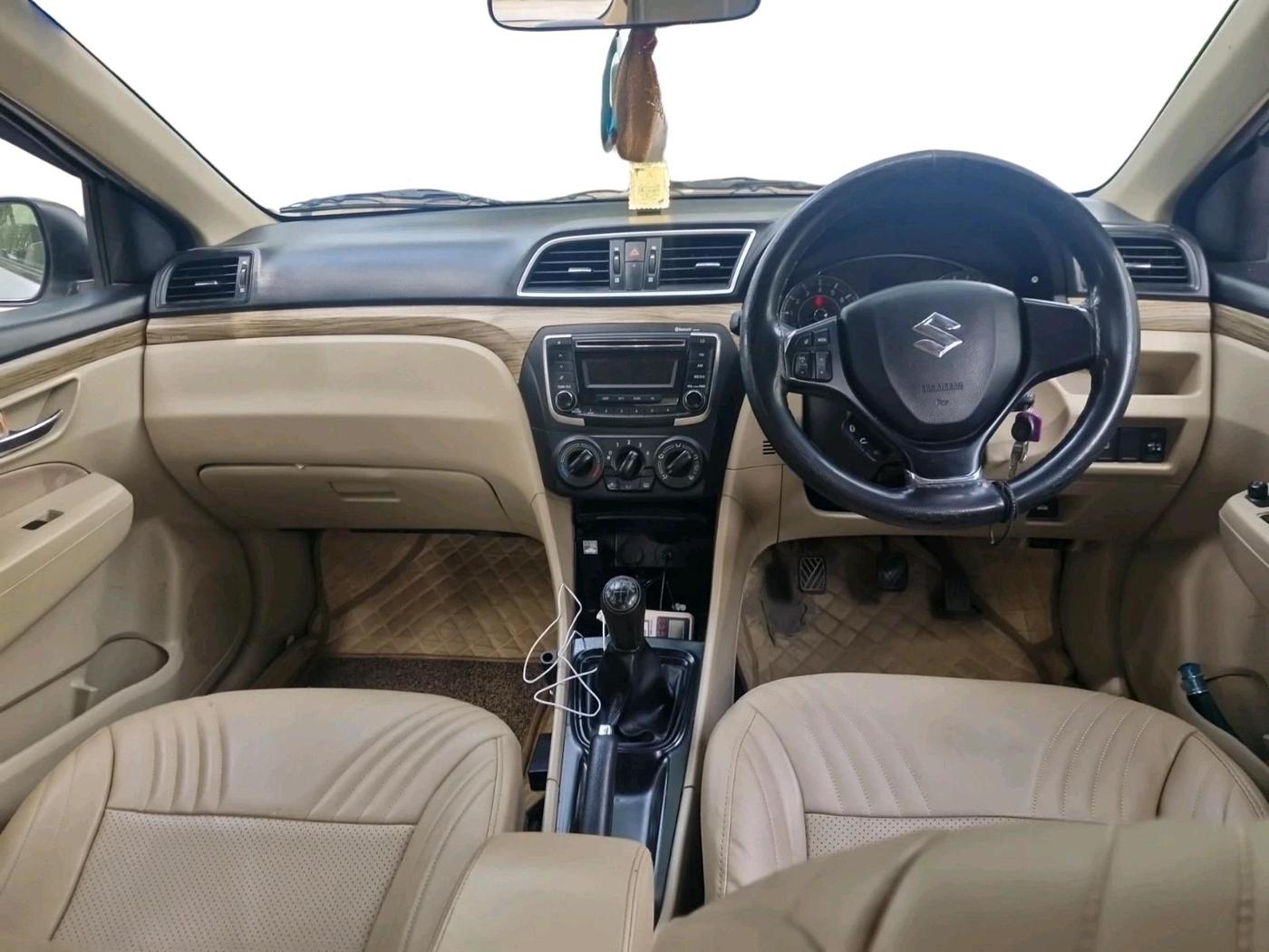 2021 Maruti Ciaz SIGMA 1.5 SHVS MT  PETROL, Petrol, Manual, 1,15,040 km, interior