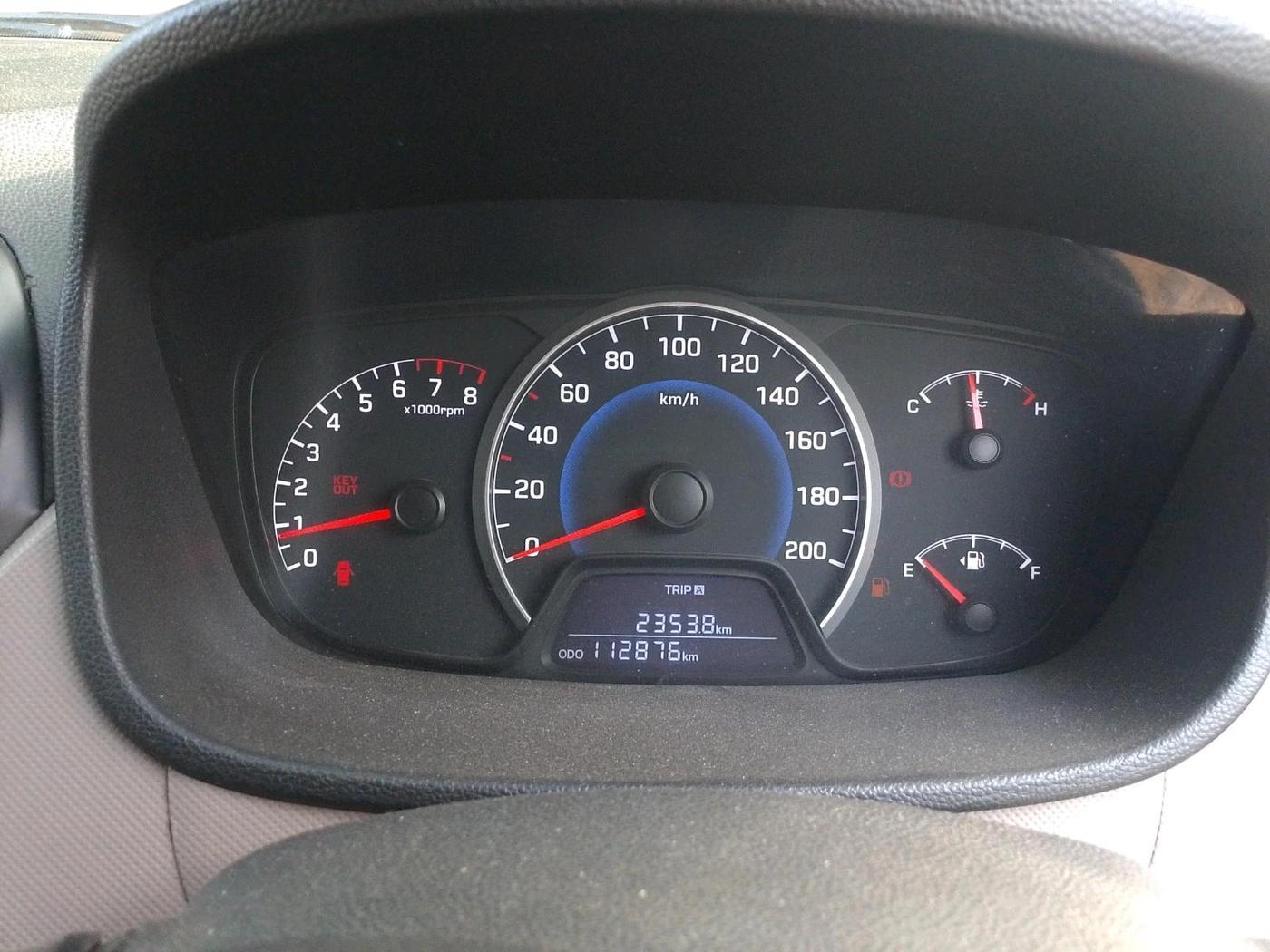 2014 Hyundai Grand i10 SPORTZ 1.2 KAPPA VTVT, Petrol, Manual, 1,12,876 km, interior