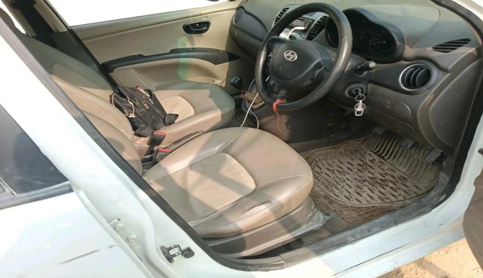 2012 Hyundai i10 ERA 1.1, Petrol, Manual, 64,964 km, interior