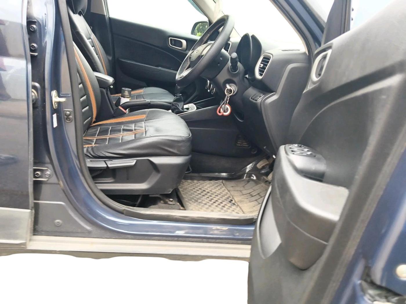 2021 Hyundai VENUE S+ 1.2, Petrol, Manual, 30,526 km, interior