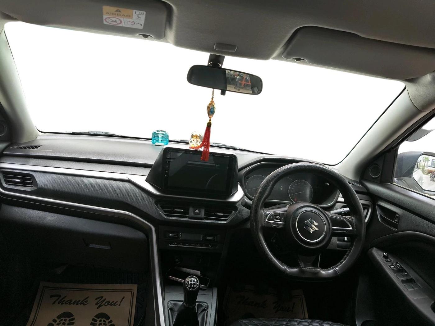 2022 Maruti BREZZA VXI SMART HYBRID, Petrol, Manual, 52,220 km, interior