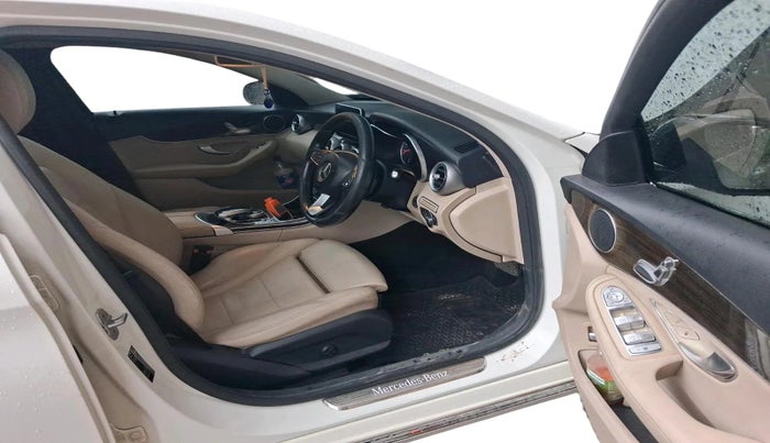 2014 Mercedes Benz C Class C 200 AVANTGARDE, Petrol, Automatic, 38,632 km, interior