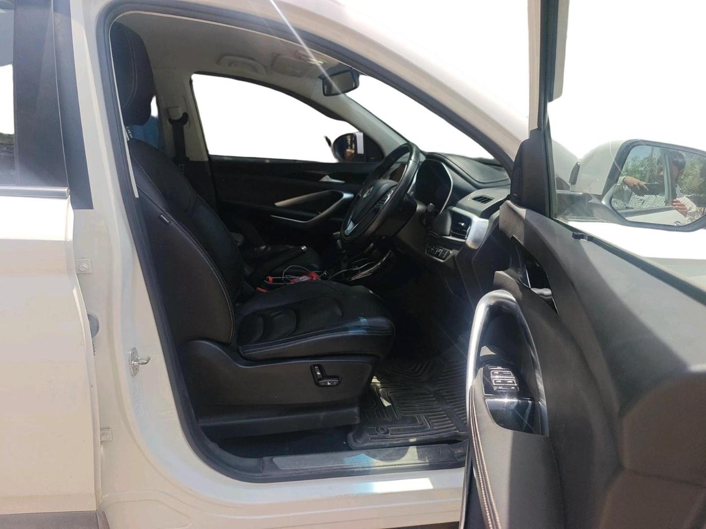 2020 MG HECTOR SMART HYBRID 1.5 PETROL, Petrol, Manual, 56,962 km, interior