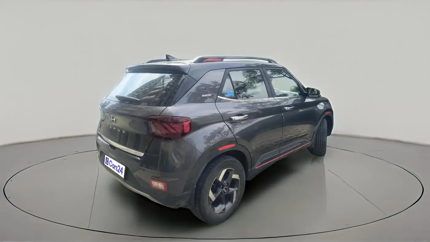 2022 Hyundai VENUE SX 1.5 (O) CRDI DUAL TONE, Diesel, Manual, 53,875 km, exterior