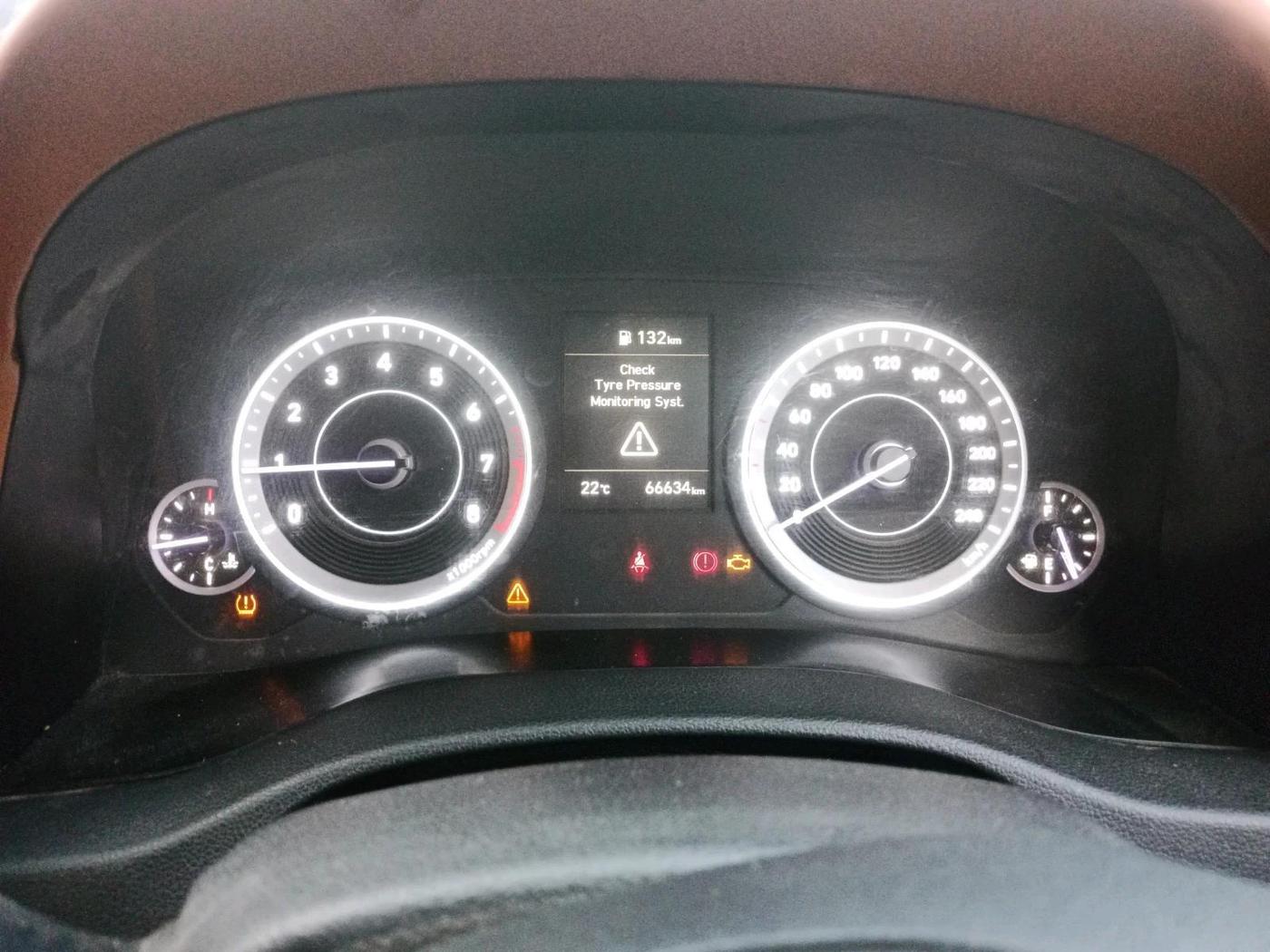 2020 Hyundai Creta EX 1.5 PETROL, Petrol, Manual, 66,800 km, interior