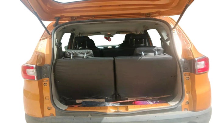 2023 Renault TRIBER RXZ AMT, Petrol, Automatic, 37,750 km, exterior