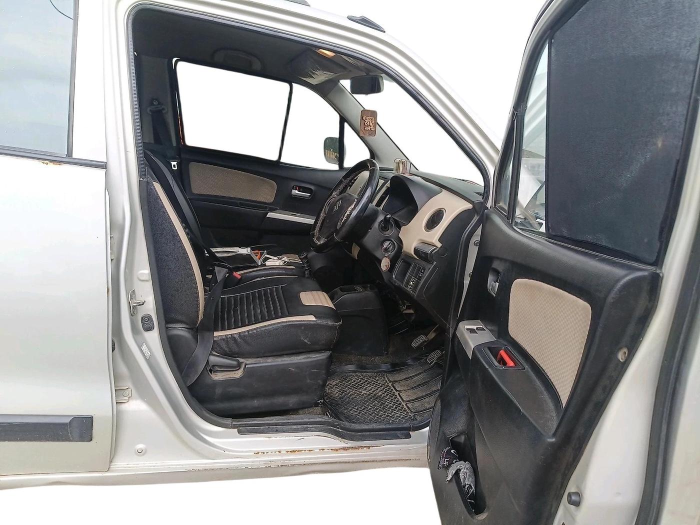 2018 Maruti Wagon R 1.0 LXI CNG, CNG, Manual, 1,26,455 km, interior