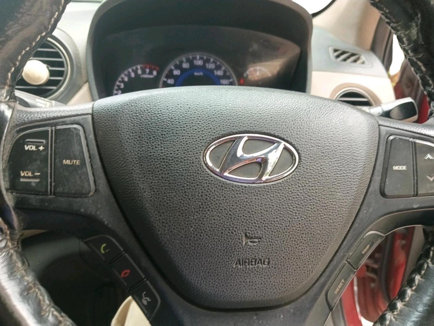 2018 Hyundai Grand i10 SPORTZ 1.2 KAPPA VTVT, CNG, Manual, 1,85,286 km, interior