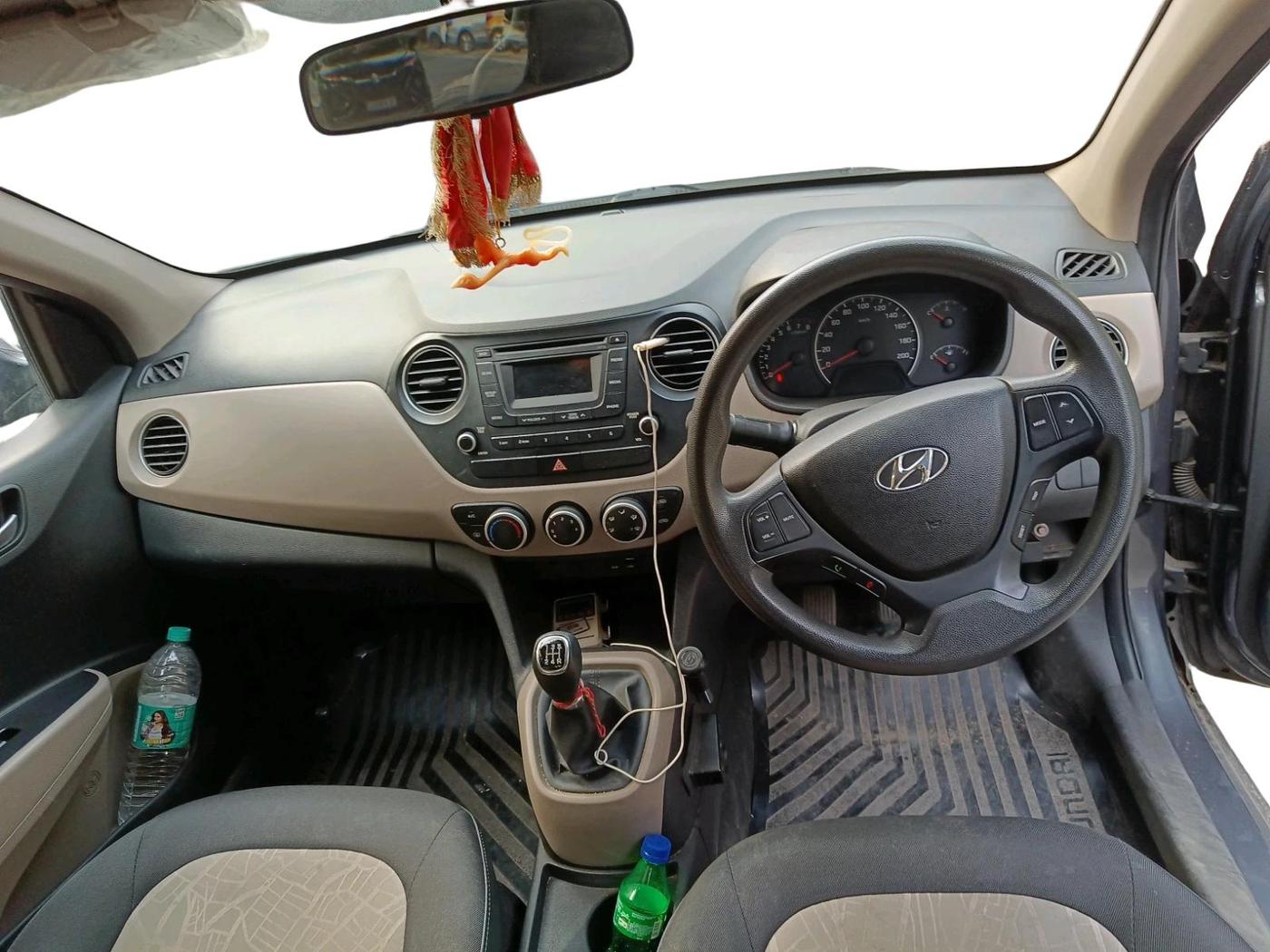 2015 Hyundai Grand i10 SPORTZ 1.2 KAPPA VTVT, Petrol, Manual, 42,000 km, interior