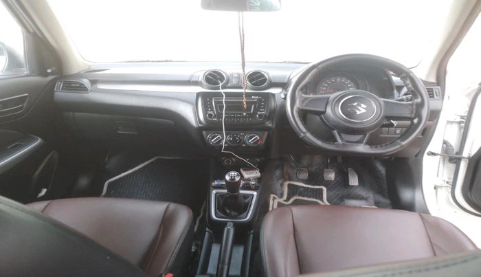 2022 Maruti Swift LXI, CNG, Manual, 40,273 km, interior