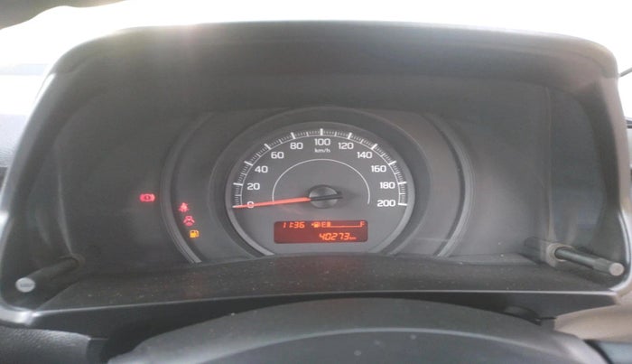 2022 Maruti Swift LXI, CNG, Manual, 40,273 km, interior