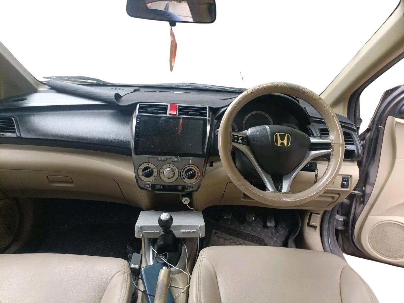 2011 Honda City 1.5L I-VTEC V MT, Petrol, Manual, 1,44,383 km, interior