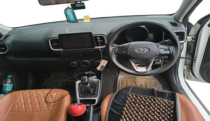 2020 Hyundai VENUE SX 1.0 TURBO, Petrol, Manual, 46,998 km, interior