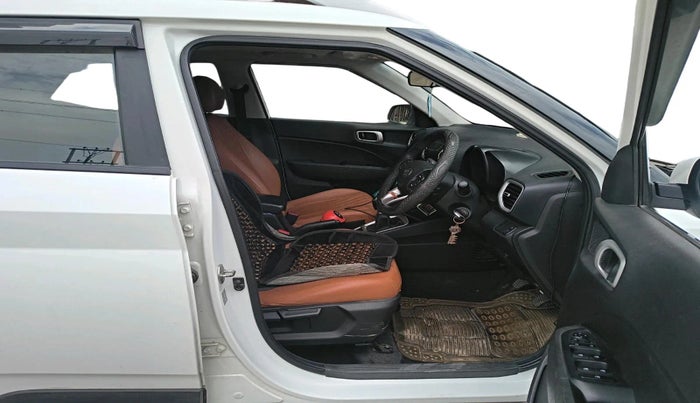 2020 Hyundai VENUE SX 1.0 TURBO, Petrol, Manual, 46,998 km, interior