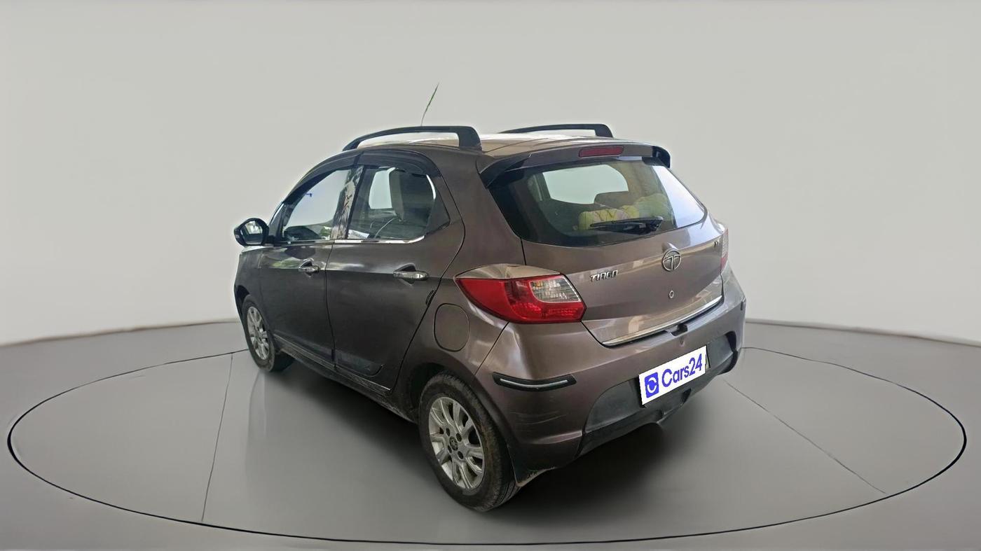 2016 Tata Tiago XZ PETROL, CNG, Manual, 1,54,697 km, exterior