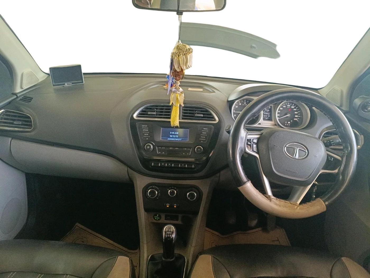 2016 Tata Tiago XZ PETROL, CNG, Manual, 1,54,697 km, interior