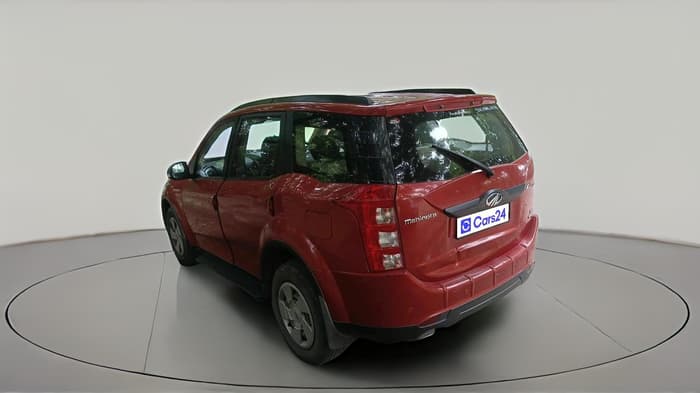 2016 Mahindra XUV500 W6 AT 1.99, Diesel, Automatic, 70,299 km, exterior