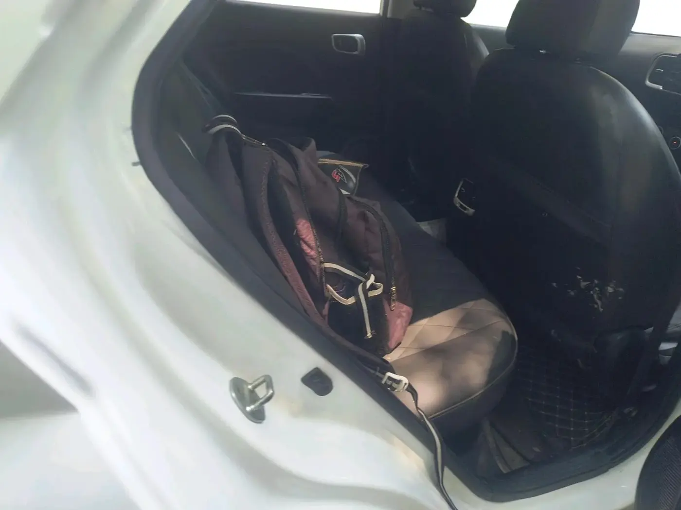 2022 Hyundai VENUE S 1.2, Petrol, Manual, 1,04,087 km, interior