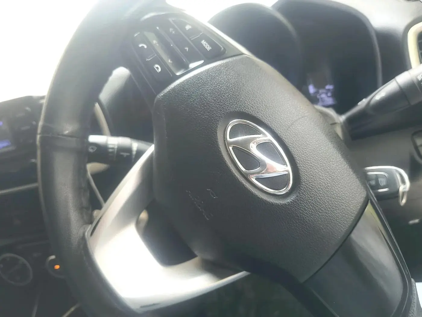 2022 Hyundai VENUE S 1.2, Petrol, Manual, 1,04,087 km, interior