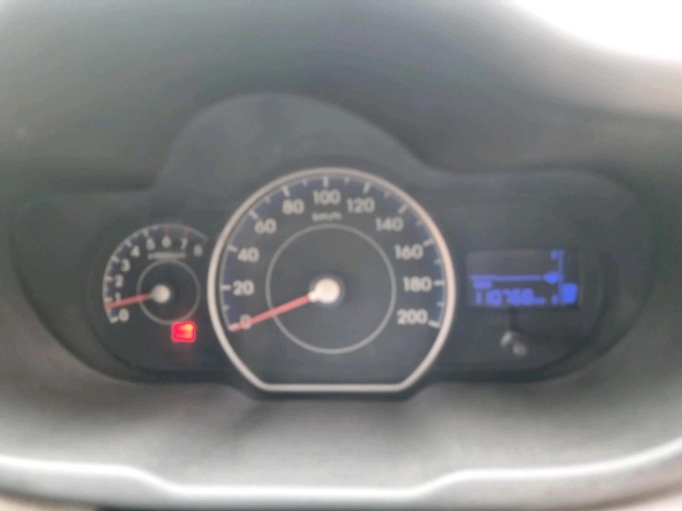 2013 Hyundai i10 ERA 1.1, Petrol, Manual, 1,10,768 km, interior