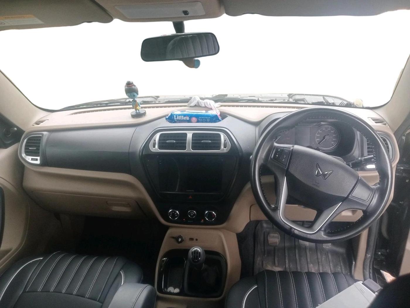 2025 Mahindra BOLERO NEO N 8, Diesel, Manual, 15,639 km, interior