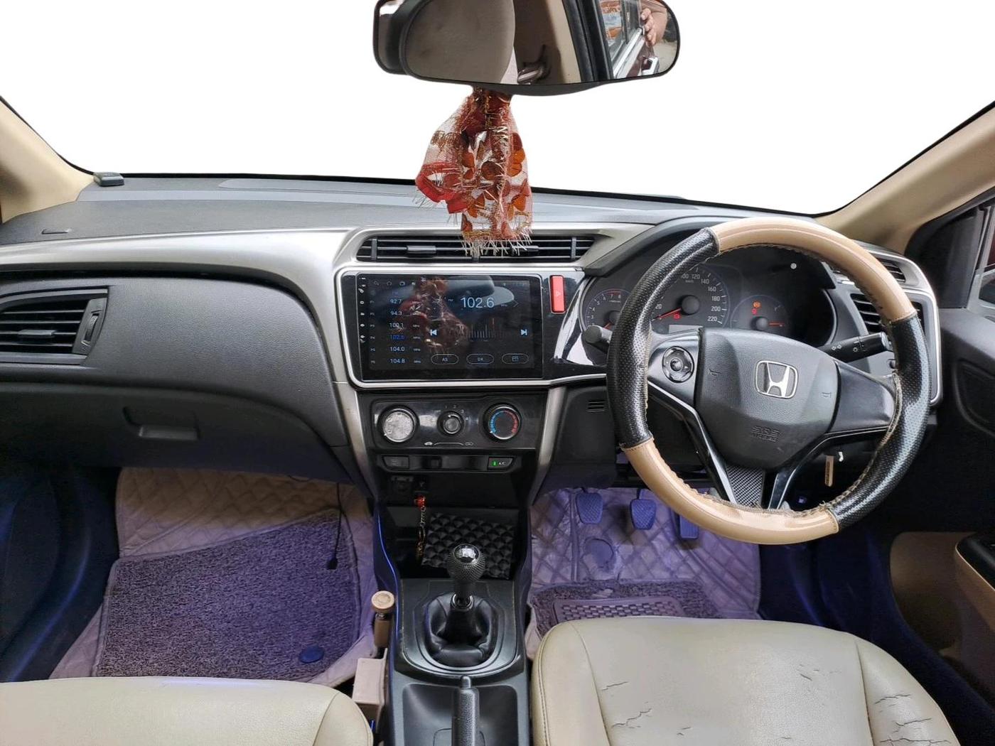 2015 Honda City 1.5L I-VTEC S MT, Petrol, Manual, 1,01,984 km, interior