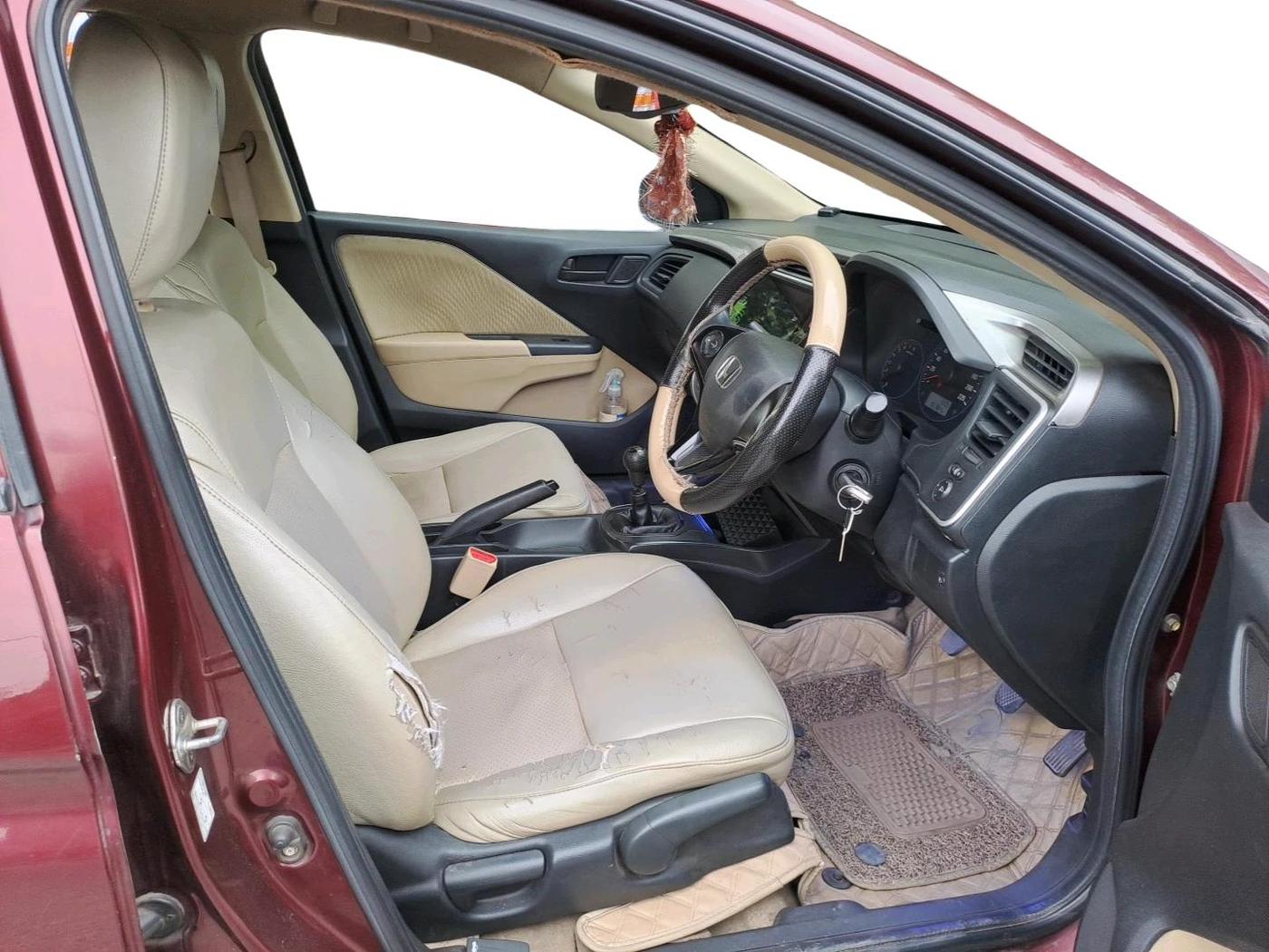 2015 Honda City 1.5L I-VTEC S MT, Petrol, Manual, 1,01,984 km, interior