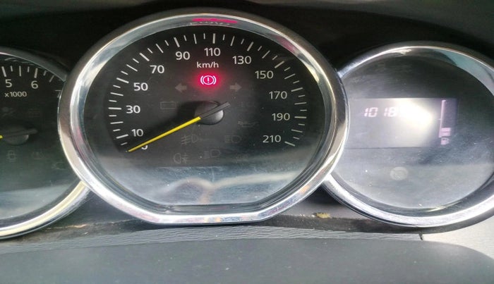 2015 Renault Duster RXL PETROL, Petrol, Manual, 1,01,830 km, interior