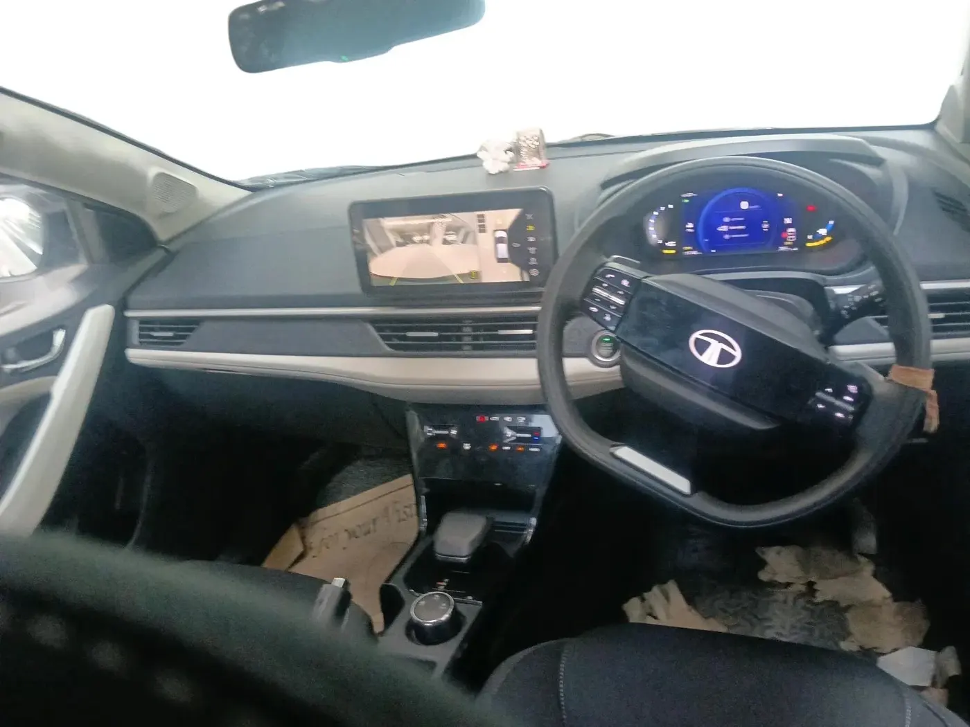 2023 Tata NEXON CREATIVE+ SUNROOF AMT 1.2 PETROL, Petrol, Automatic, 17,745 km, interior
