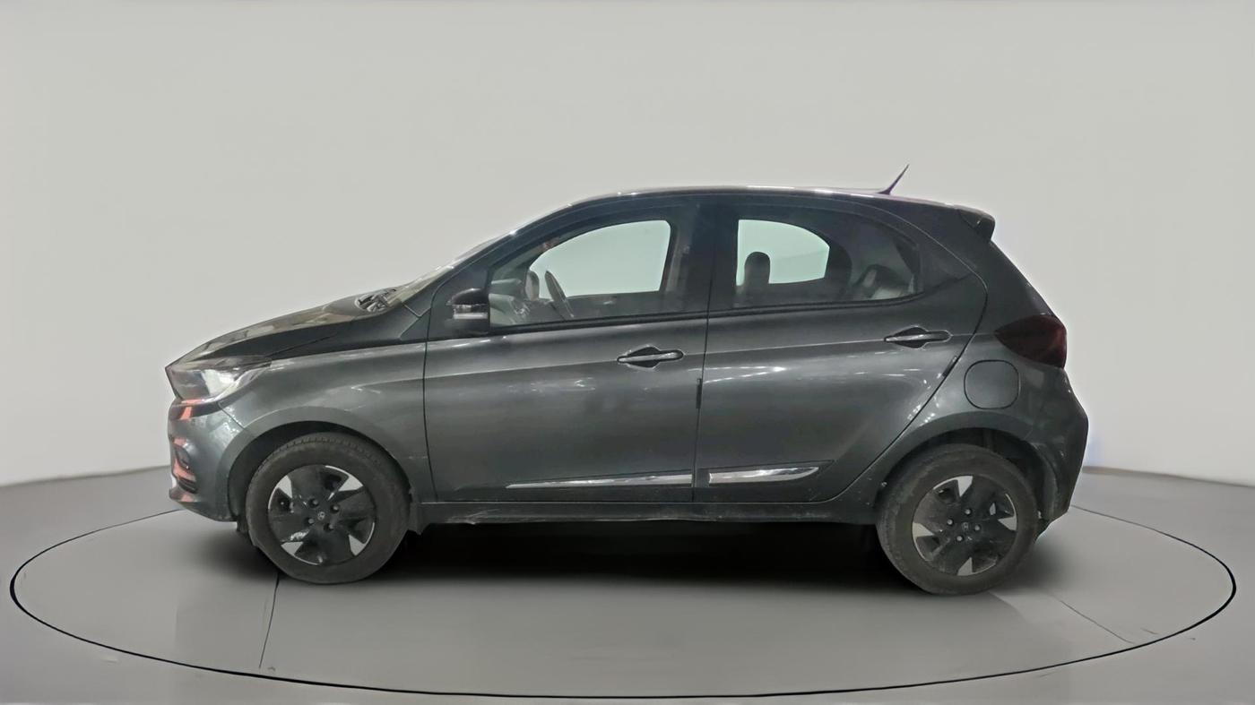 2025 Tata Tiago XTA CNG , CNG, Automatic, 12,877 km, exterior