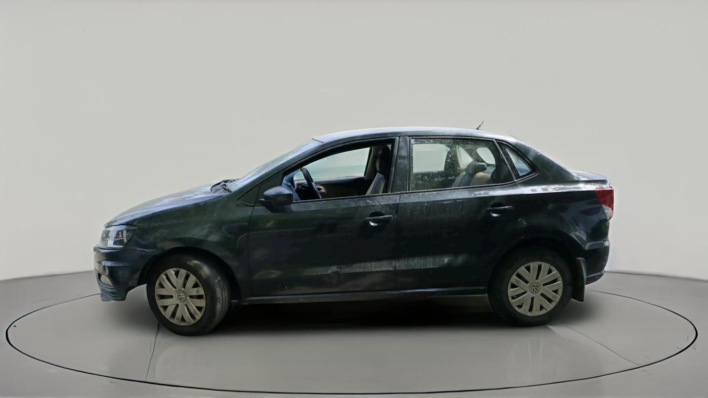 2017 Volkswagen Ameo COMFORTLINE 1.5L, Diesel, Manual, 1,42,036 km, exterior